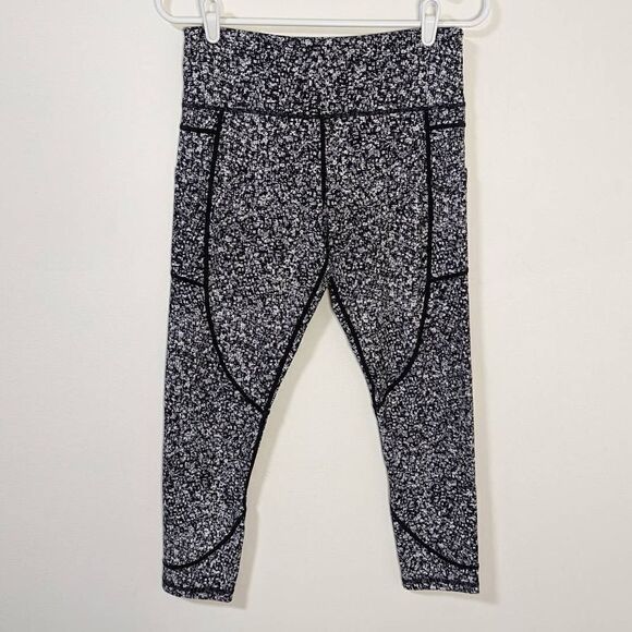 ZYIA Active Black/White/Gray Speckled Print Leggings Size 8/10 - Picture 1 of 9